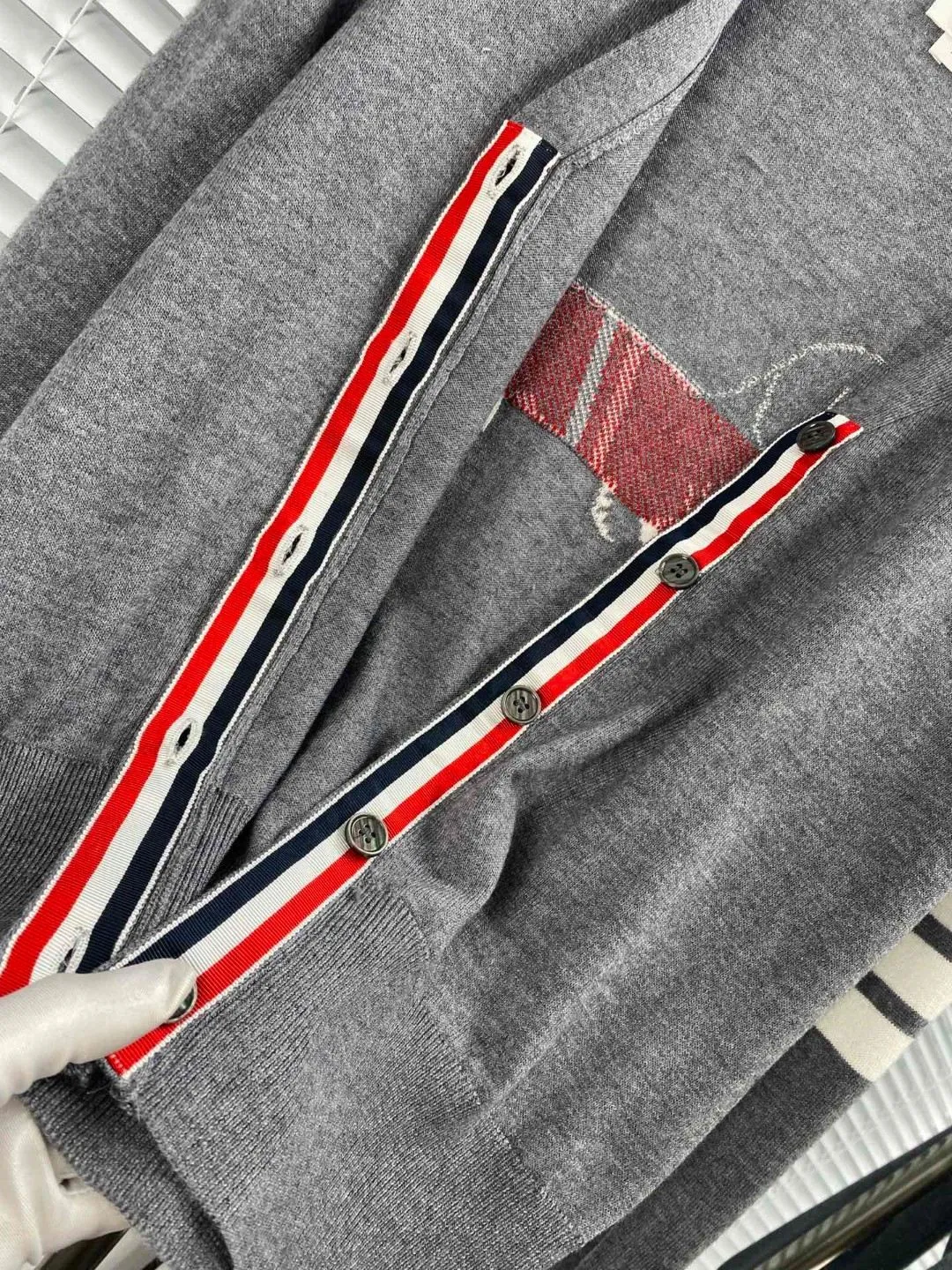 𝐓𝐁 V 𝐃𝐞𝐭𝐚𝐢𝐥 ： ， ！ ， ！Classic ， 10 ， ！ ， ， hin ， ， ， Classic ， ，hin ， ， ， ，Classic ！ Versatile 10 ，Classic Versatile b ， ， ！ jue zui fei ：White Gray Blue Sizes：123
